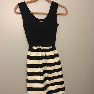 black and white striped dress with pockets